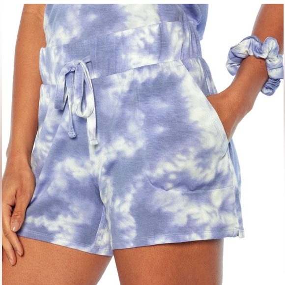 Wildfox Pants - NWT Wildfox shorts w/ matching scrunchie in “Smokey Blue Tie Dye”